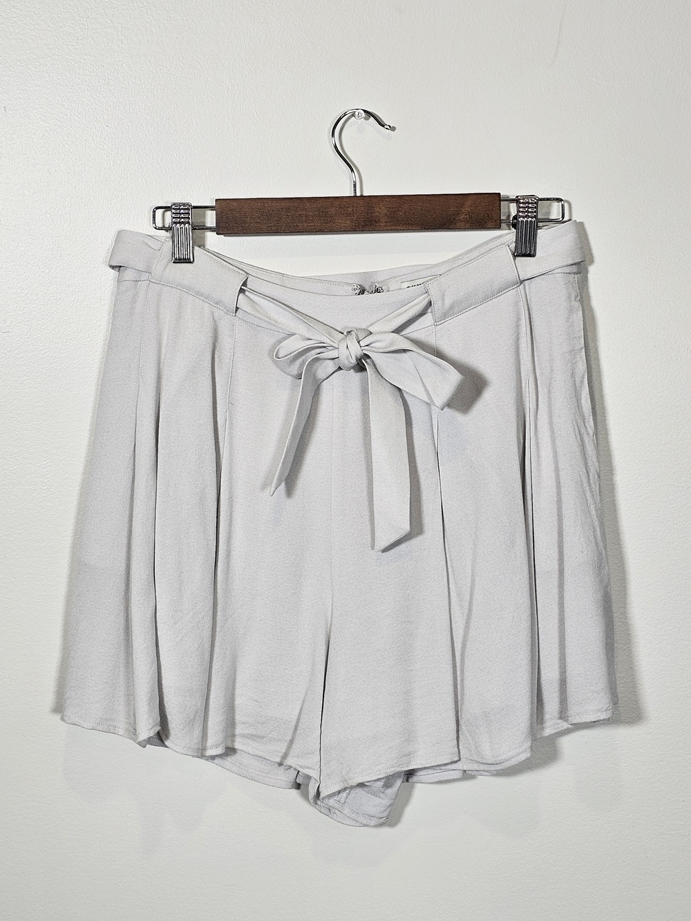 Sunday Best Light Gray Tie-Front Skort Shorts